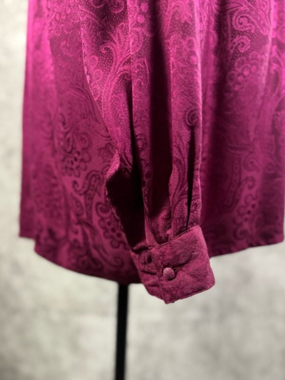 Signature Silks 100% Silk Paisley Blouse Burgundy Size M - Picture 7 of 10